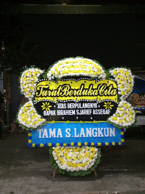 Papan Bunga Duka di Komperta
